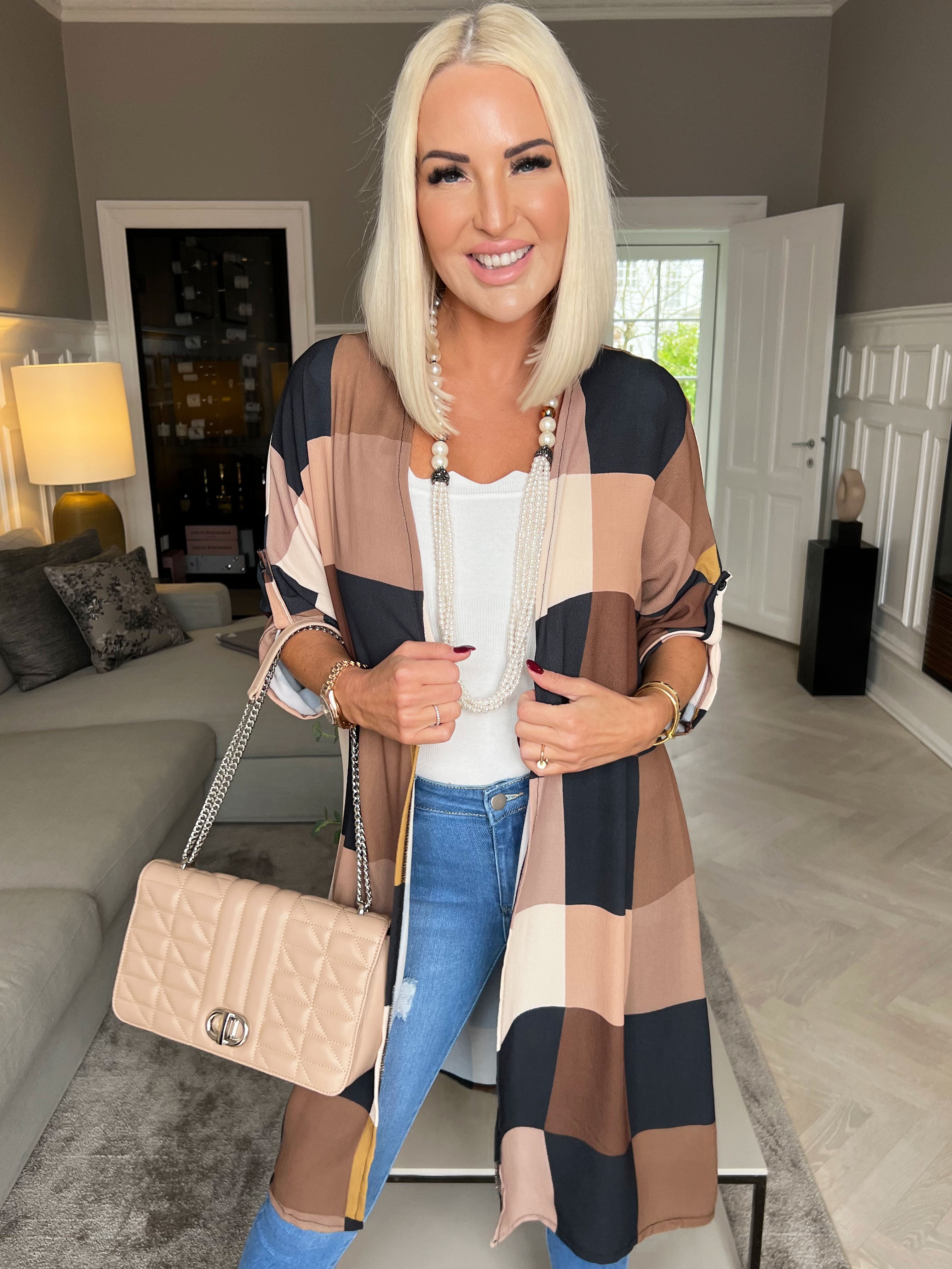 Vanesa Kimono - Sød kimono i viskose med tern